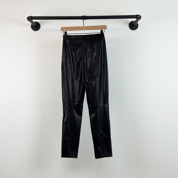 NWT Fabletics Vegan Leather High-Waisted Legging in Black - Picture 8 of 9